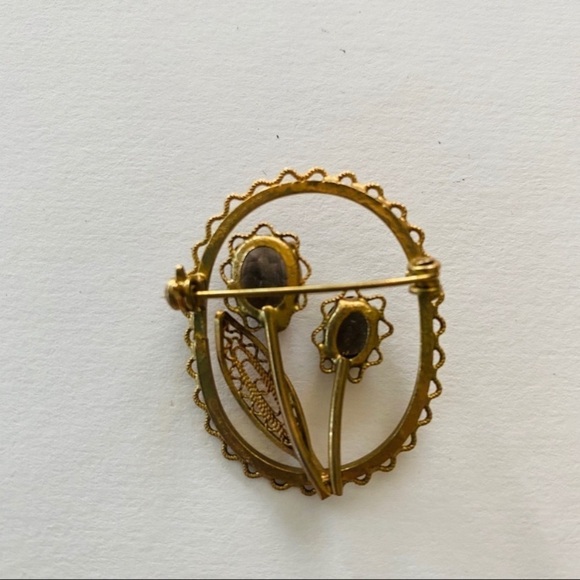 Vintage gold metal brooch - Picture 4 of 6